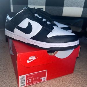 Nike Panda Dunks
